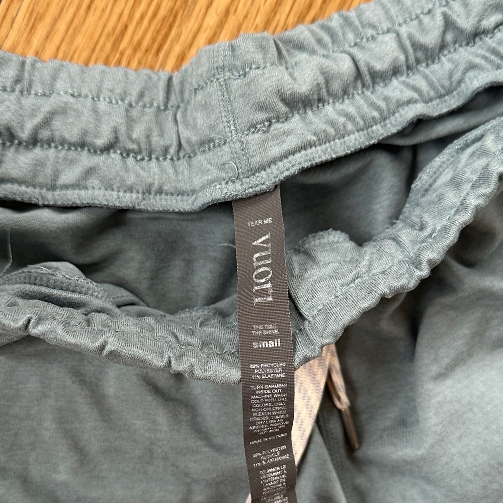 Vuori Women’s Performance Jogger - Picture 3 of 5
